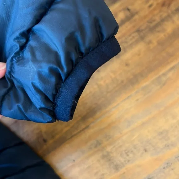 Mountain Hardwear Lightweight Down Jacket - Picture 8 of 10